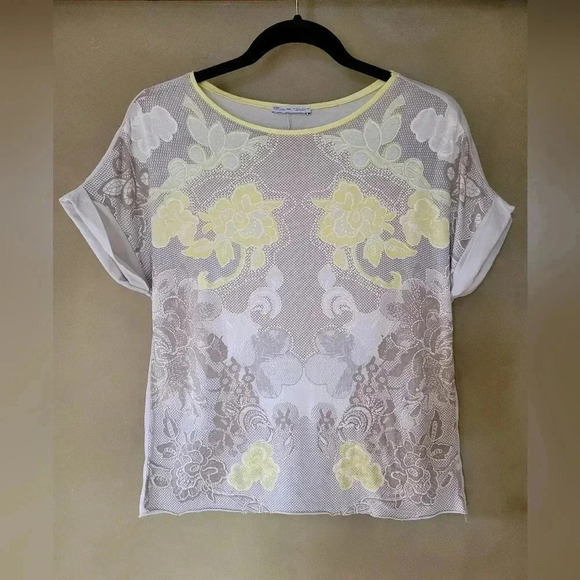 Zara | Beautiful Yellow & Gray T-Shirt with Rolled Sleeves, Size M - Picture 2 of 7